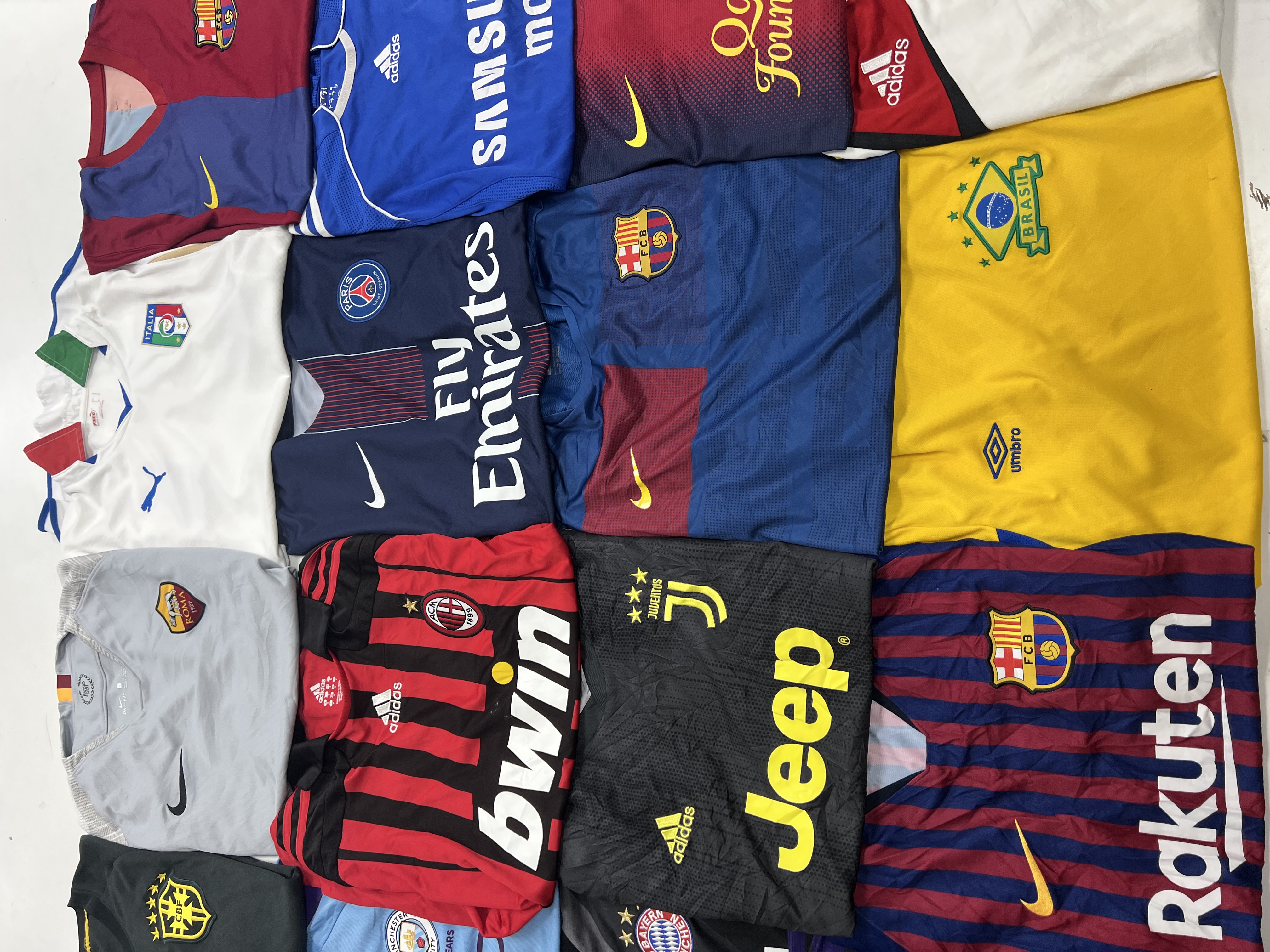 ⚽️⚽️ Football Jerseys - 30pcs ⚽️⚽️