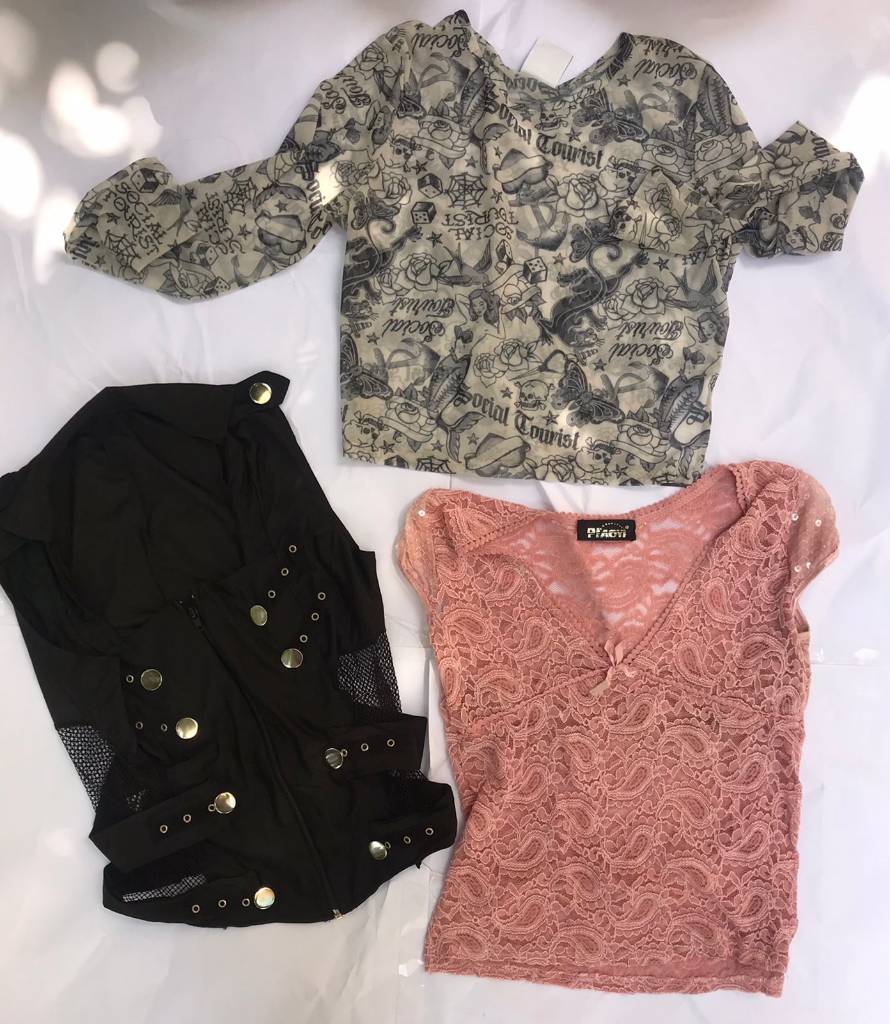 Y2K Mixed Tops- Lace, Prints & More - 10 - pieces