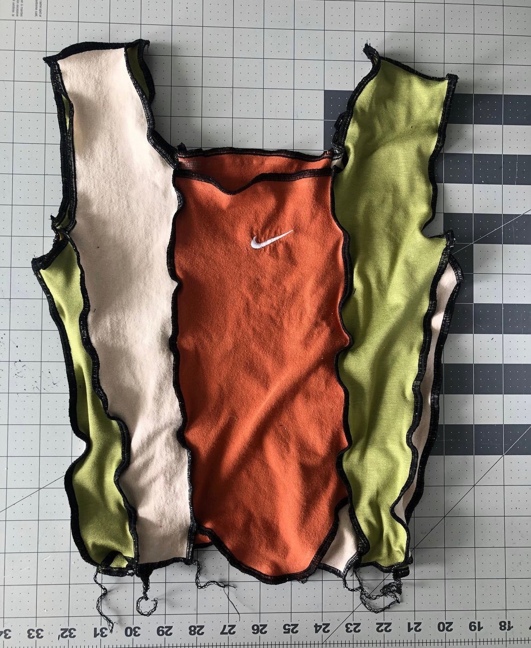 Reworked Nike Tanks 90s/y2k - 50 piece bundle
