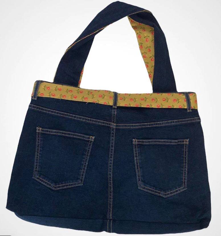 Sacs fourre-tout en denim pour femmes retravaillés à partir de jeans vintage, Style # CR729