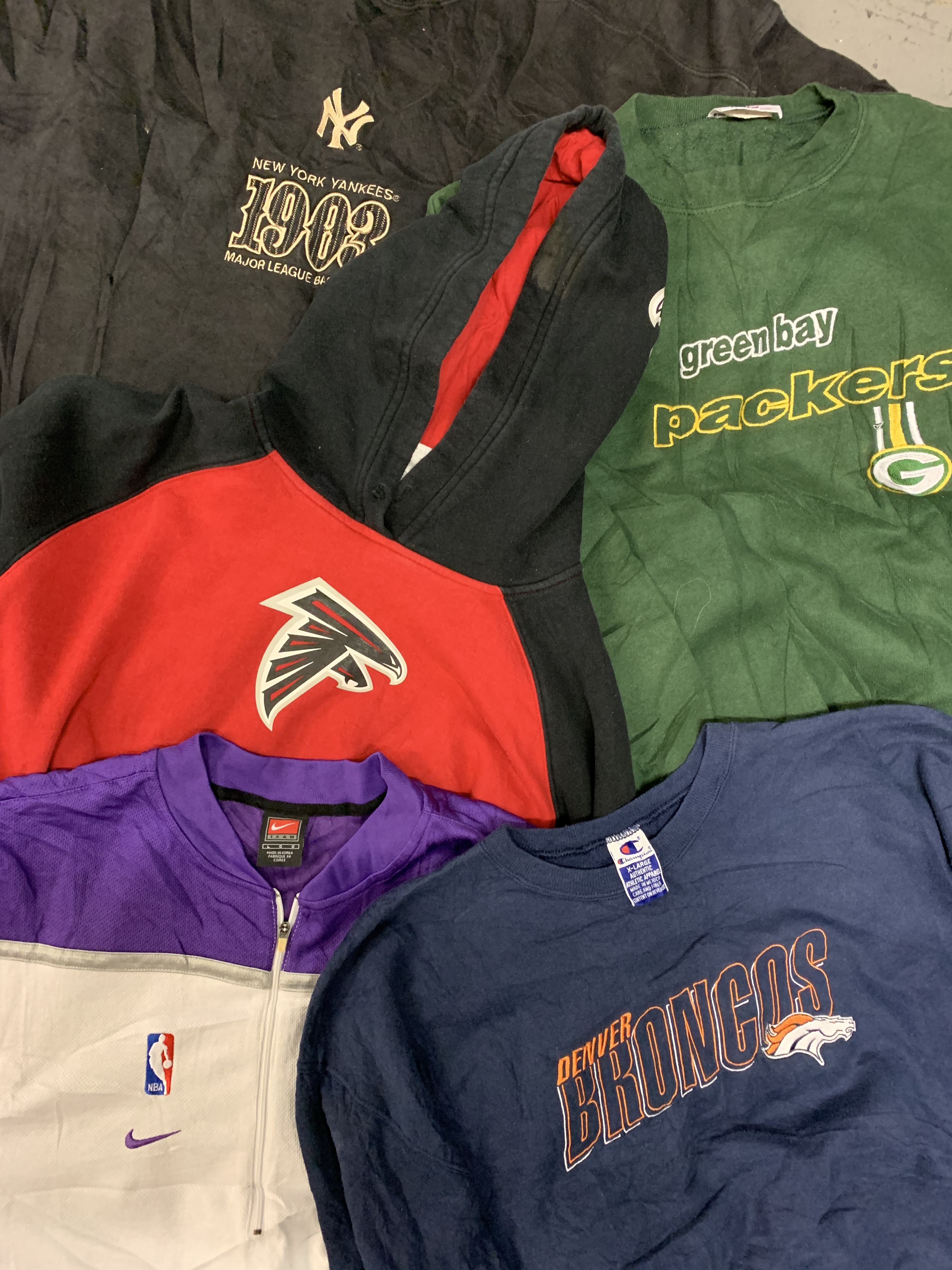 AMERICAN PRO SPORTS SWEATSHIRTS - 20KG SACKS
