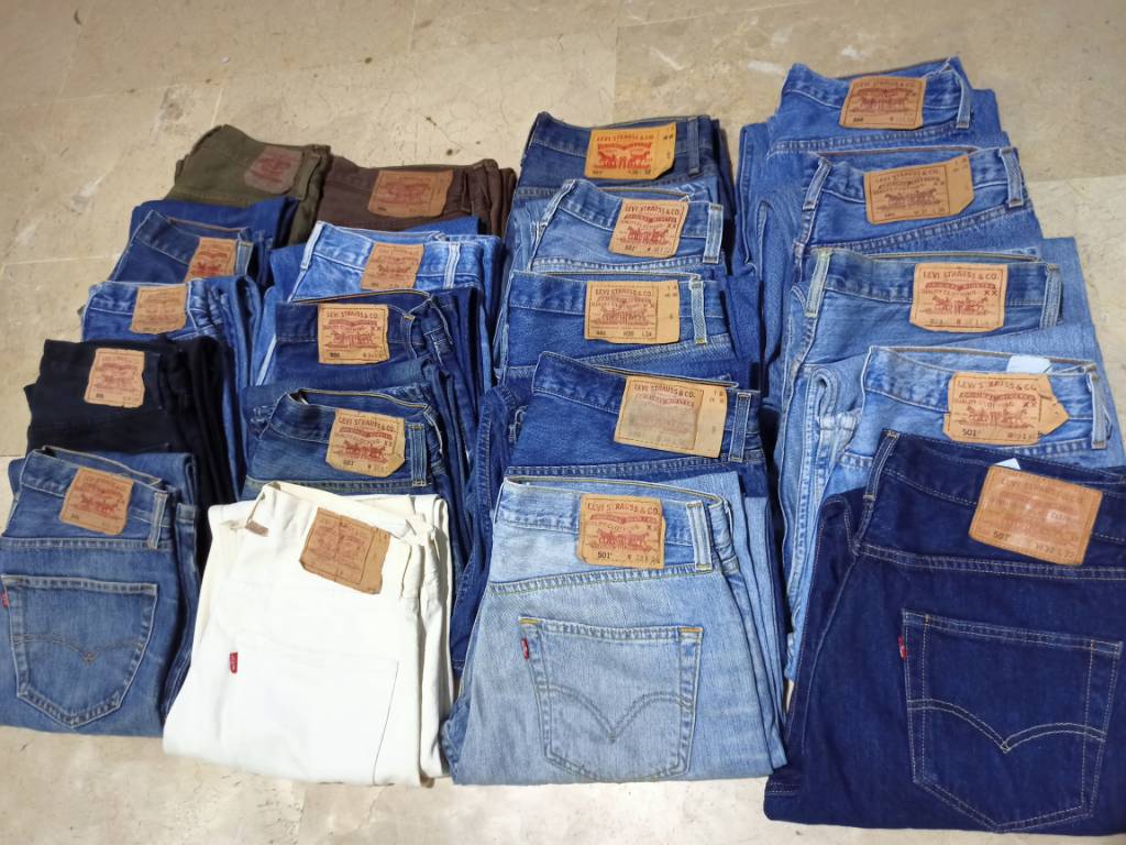 Branded Levi's Code 501