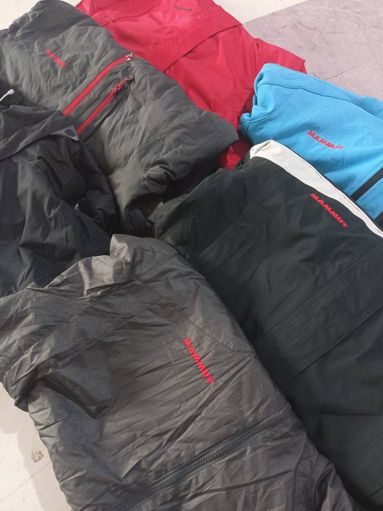 Mammat jakets branded