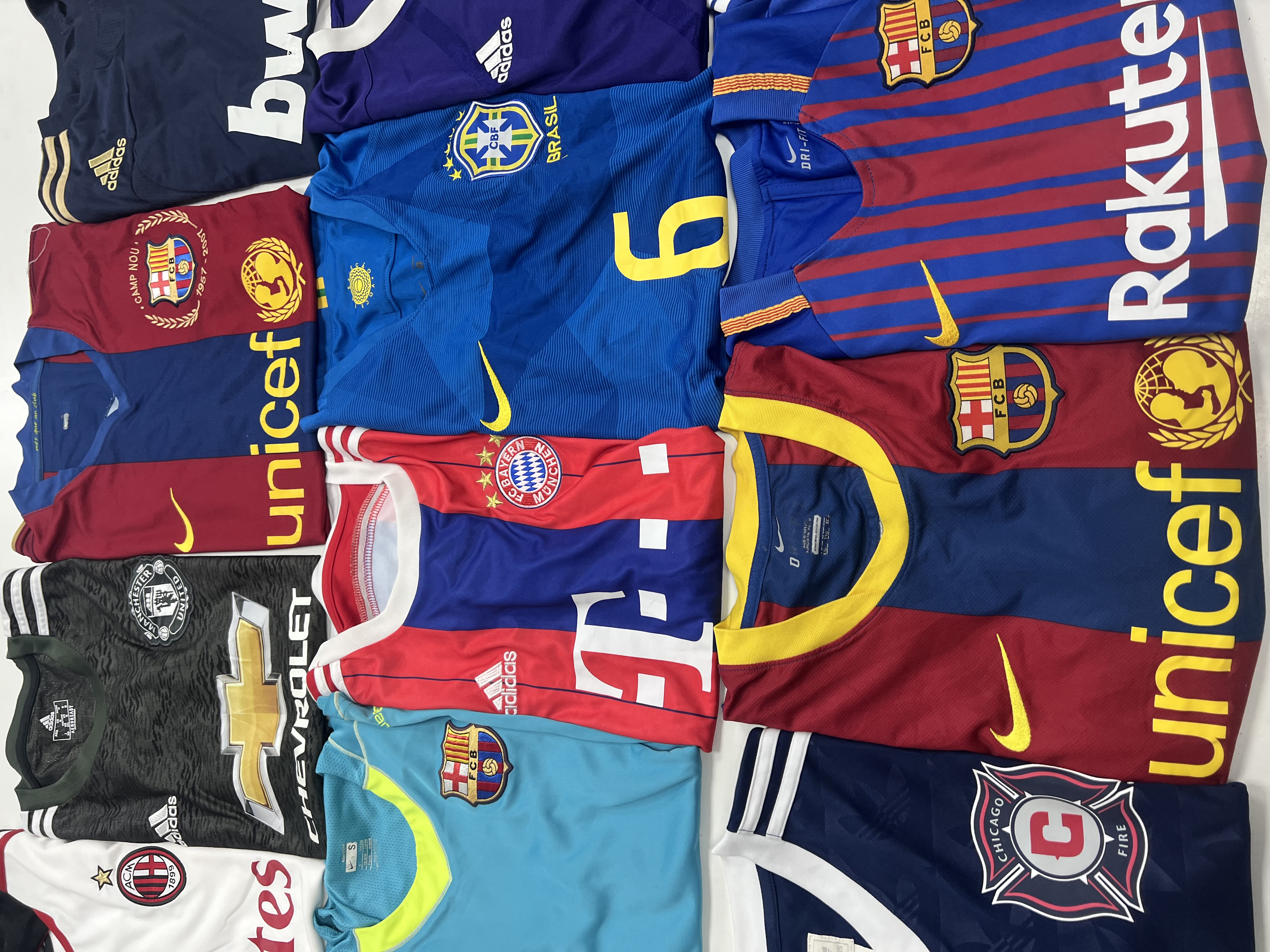 ⚽️Maillots de football⚽️ - 30 pièces