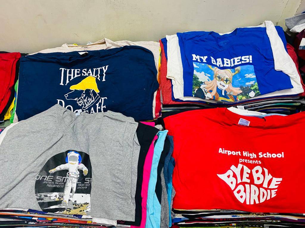 T-Shirts Vintage/Graphic Bundle 100 Pc