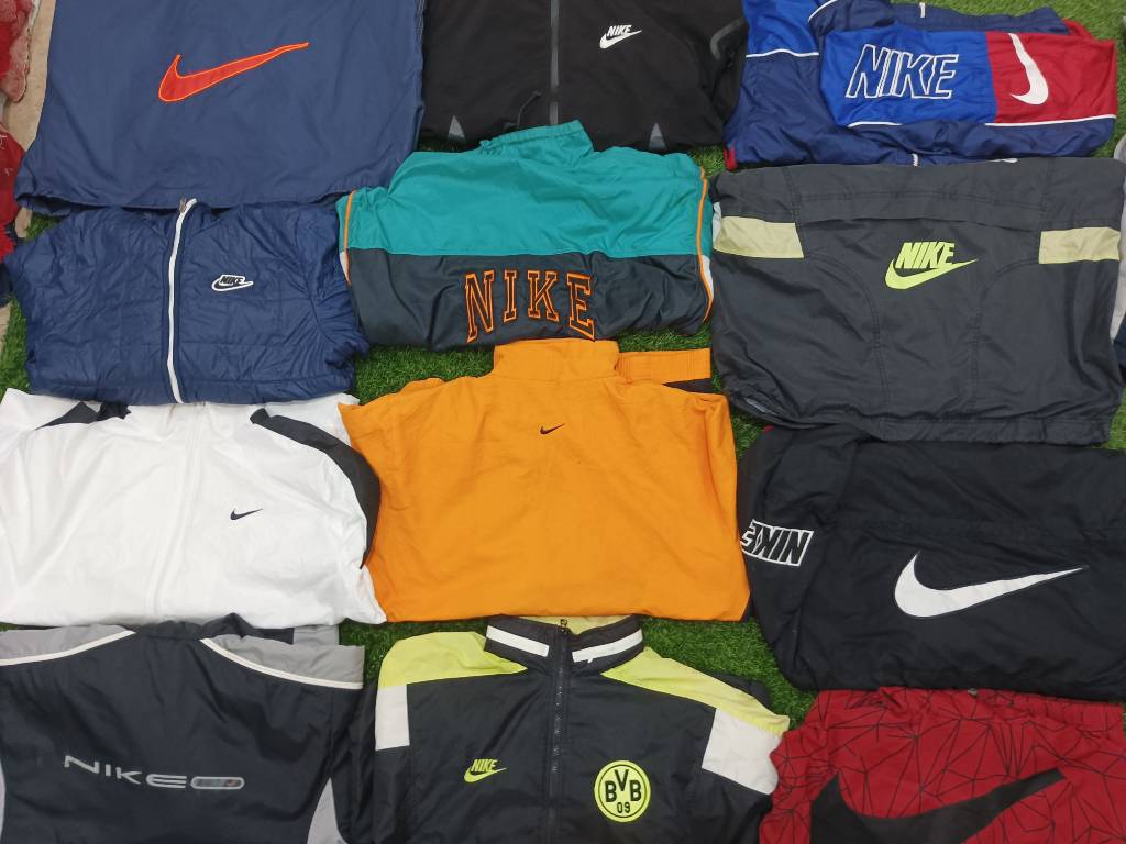 Nike Shell Jackets (Vintage/Modern)
